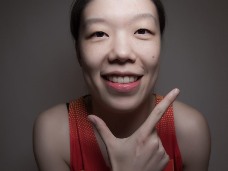 赛场下的欢笑瞬间：中国国奥女篮的搞怪天赋大爆发