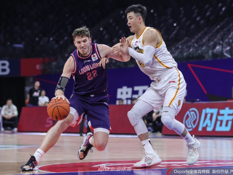 广深德比烽火燃，广州龙狮完成两年复仇记