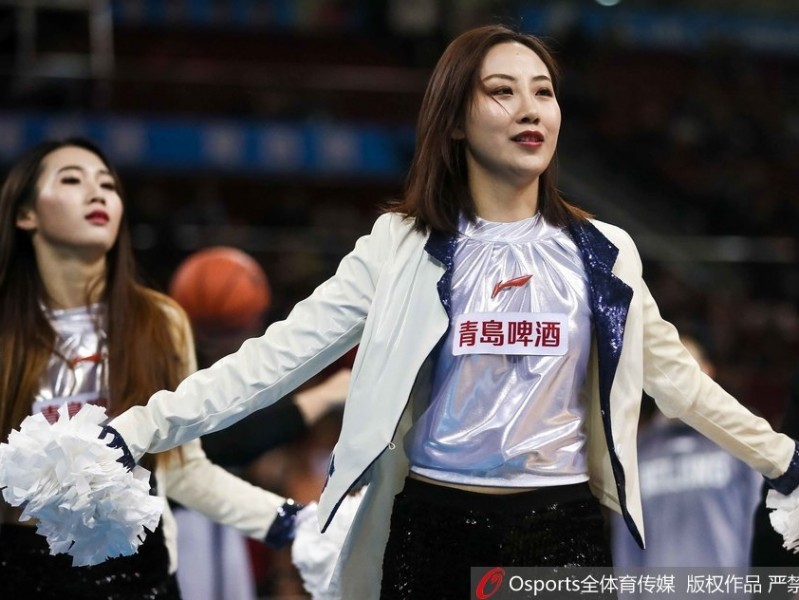 京城隆冬热舞与绝杀激情：首钢险胜八一的夜晚