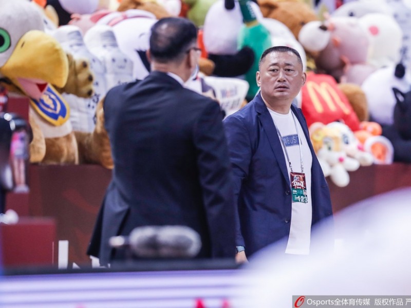 引爆青岛赛区：刘宏疆的怒吼与一次充满争议的驱逐