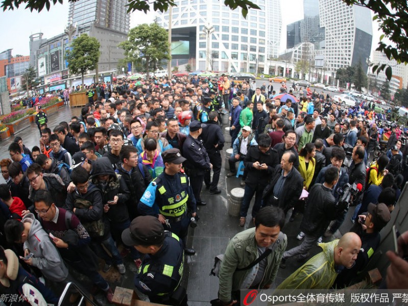 巴蜀篮球火！四川金强首进总决赛 成都球市梦回“全兴时代”