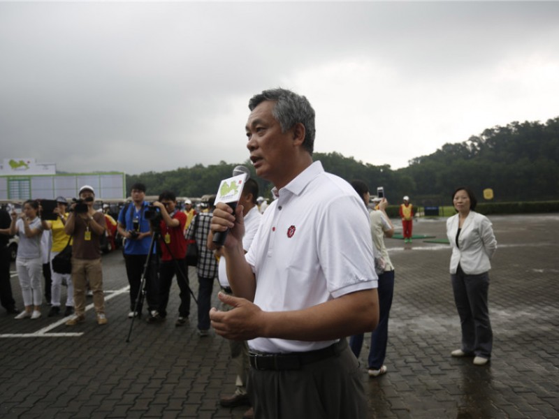 果岭上的较量：深圳高尔夫公开赛的精彩对决