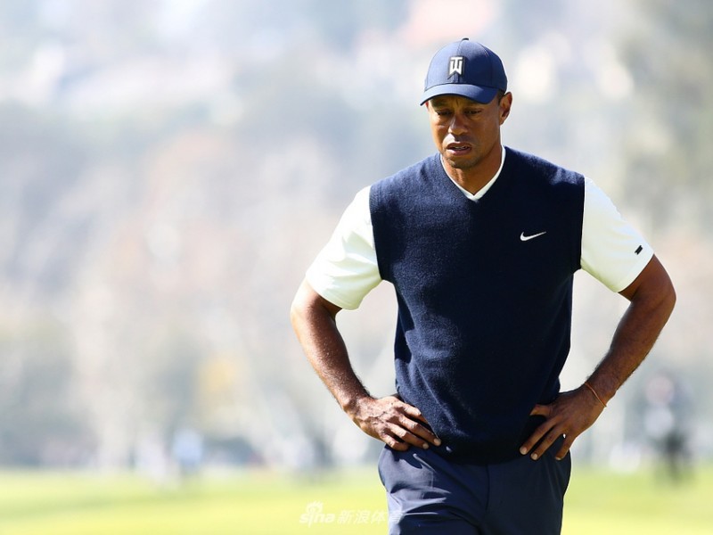 捷恩斯邀请赛老虎伍兹苦战里维埃拉，赛事东道主赛场内外展露双面人生