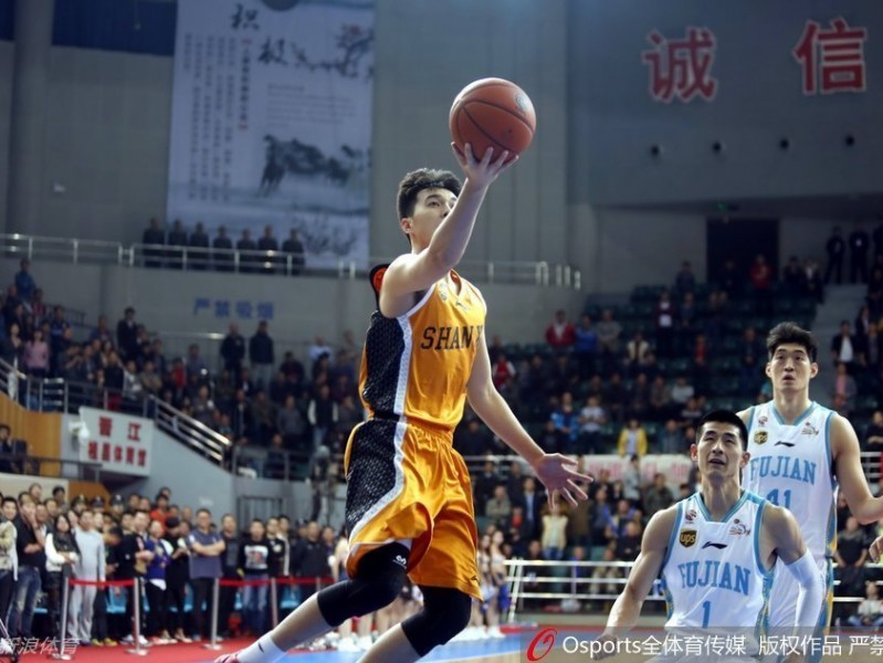 晋闽大战风云录：单骑闯关与三分箭雨下的激情对撞