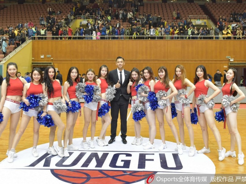 篮球宝贝点燃ABL赛场 热舞助兴引爆东南亚篮球激情