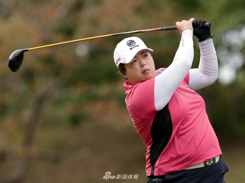 巾帼挥杆樱花国 冯珊珊铃木爱东陶精英赛竞逐领先