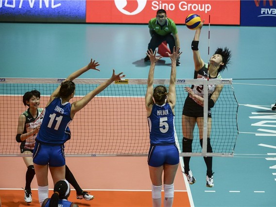 意大利女排3-0横扫美国延续27连胜 新帅贝拉斯科剑指卫冕