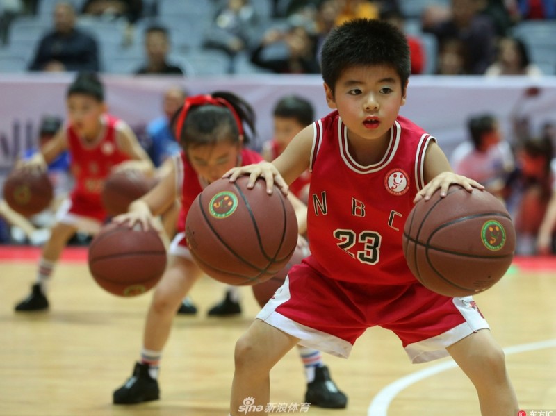 八一浙江揭幕战里的小篮球火苗
