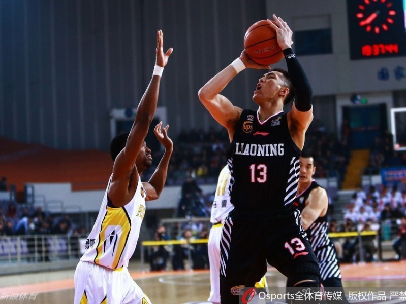 本土双星闪耀，辽宁逆转浙江取季后赛开门红