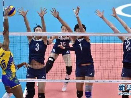 中国队决胜局险胜东道主，郎平变阵催生逆转奇迹