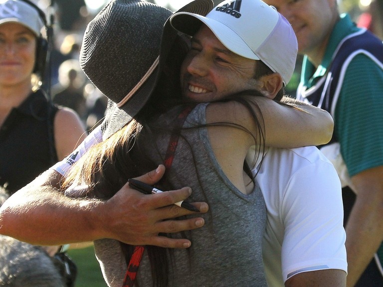 加西亚家乡夺魁献爱妻 巅峰时刻与挚爱分享