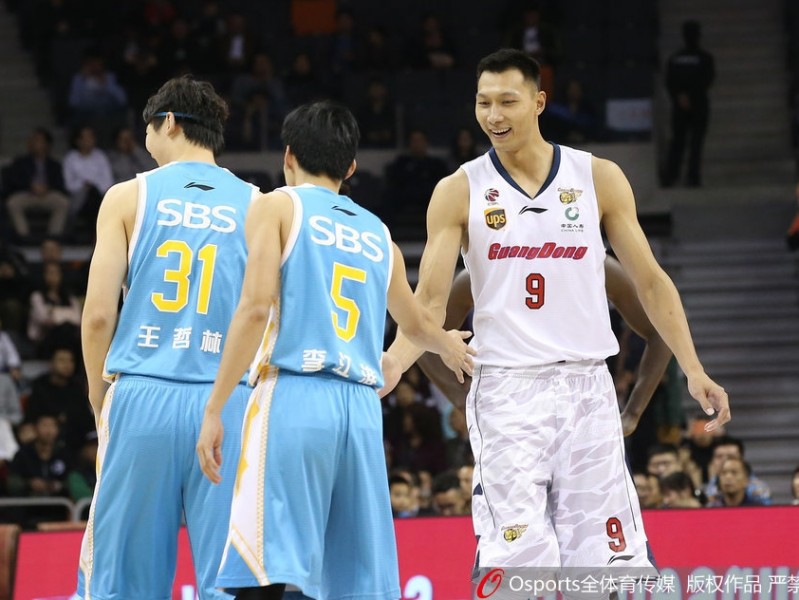 粤军逆境止颓，团队篮球照亮东莞之夜