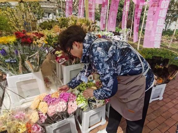 开家花店就为了情怀？别傻了，数据不会说谎！