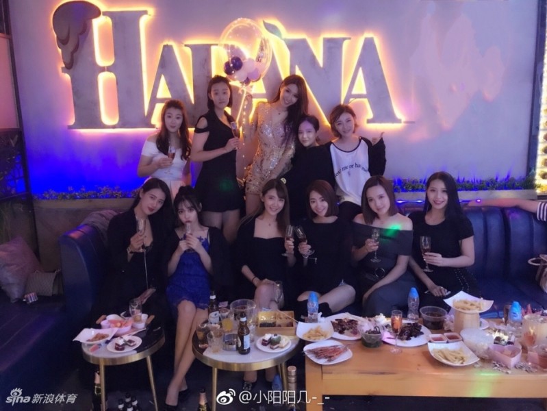 郭艾伦前女友马阳阳庆生宴，一众长腿女神齐聚惊艳时光