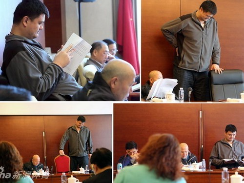 姚明的一个微小举动，戳中了多少特权心理的痛处