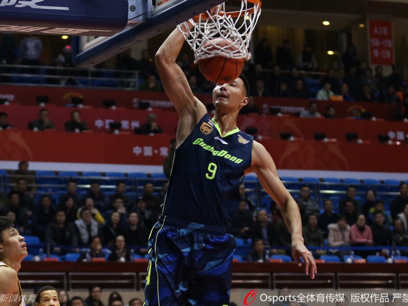 粤军激战华南虎主场亮剑 阿联布泽尔双星闪耀