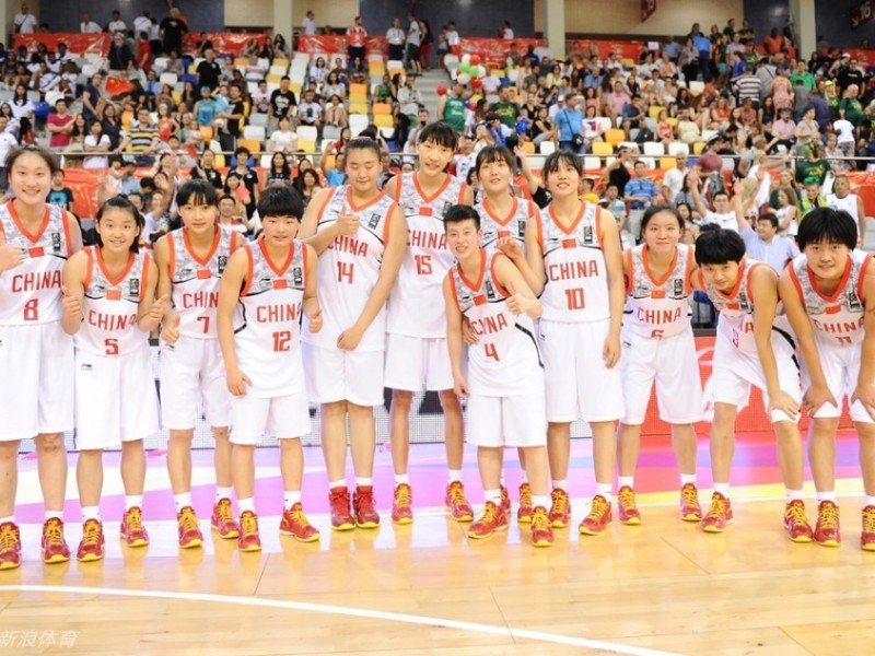 U17女篮世青赛中国小花绽放赛场不畏强手拼得第四名