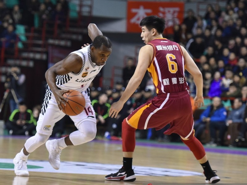 辽篮双子星闪耀本溪，残阵主场掀翻浙江青年军