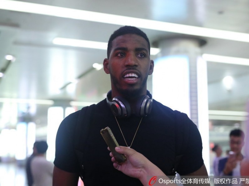 昔日国王内线驰援齐鲁，山东男篮新援汤普森空降济南