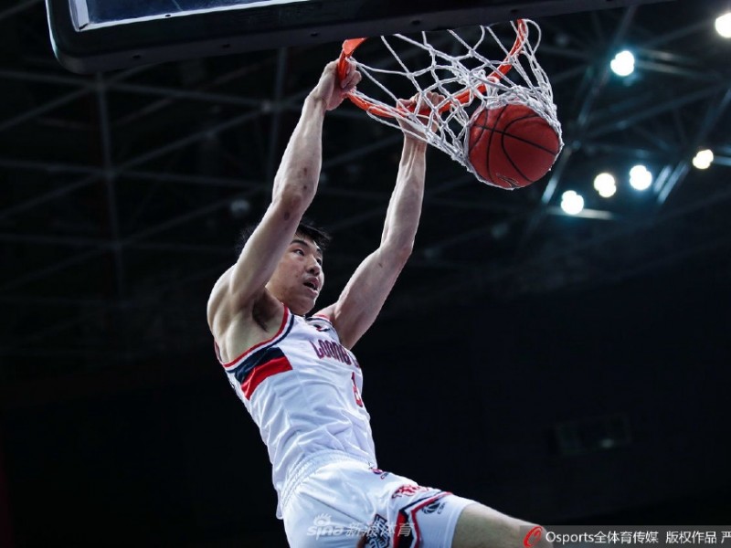 广州龙狮主场爆冷大胜辽宁本钢 新星崔永熙闪耀全场