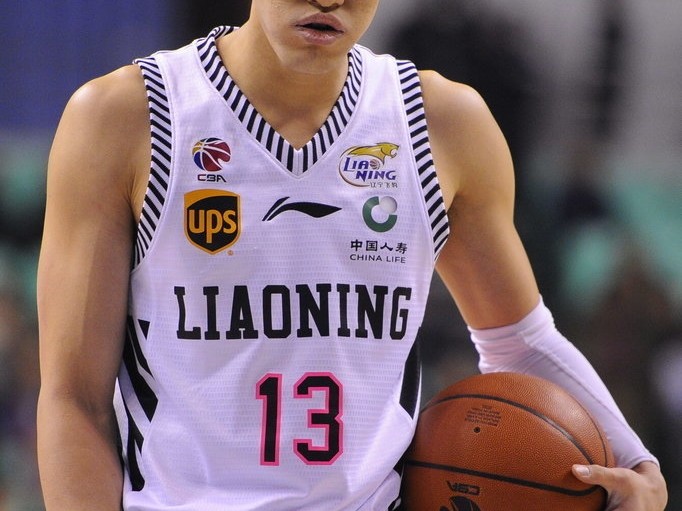 铁血鏖战与神奇绝杀：回首CBA第25轮光影传奇