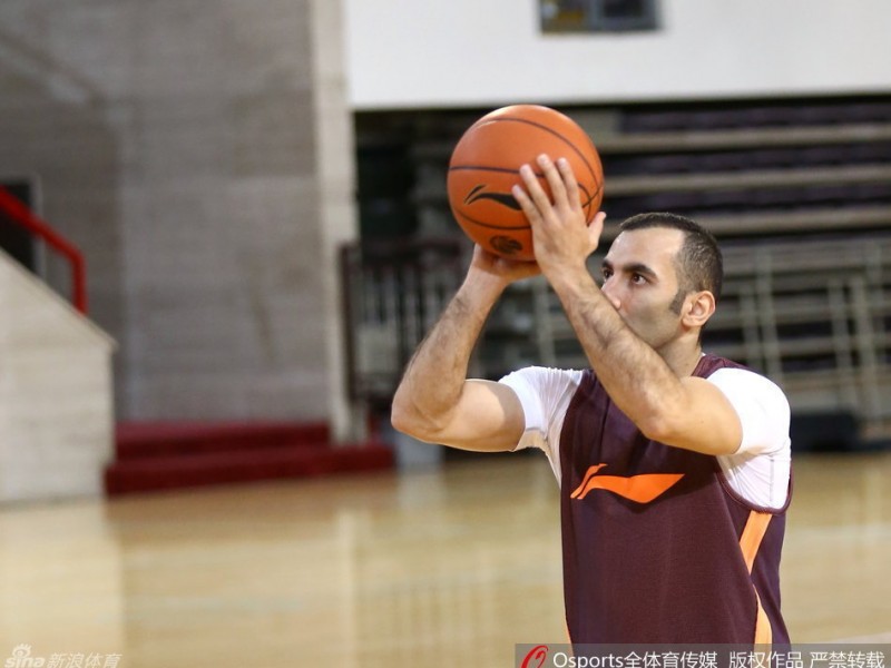 伊朗铁卫统领北控 京城新军蓄势待发