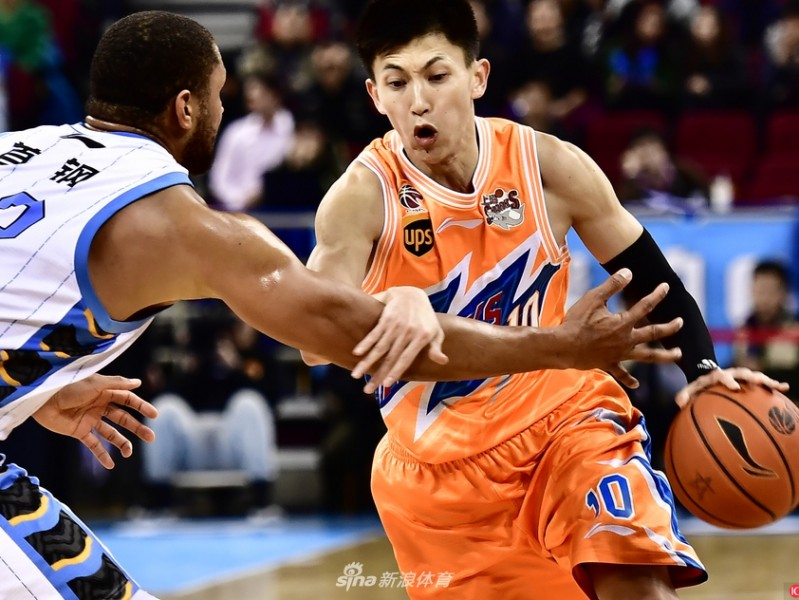 京城重金礼聘引援成功 刘晓宇挥别大鲨鱼开启新征程