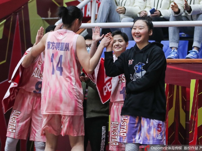 WCBA全明星赛武桐桐加冕三分王 赛场英姿绽放巾帼风采