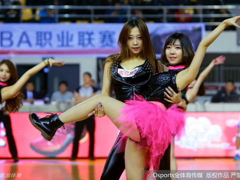 宝贝来袭，长发飞扬：CBA赛场上的热舞精灵与她们的闪耀瞬间