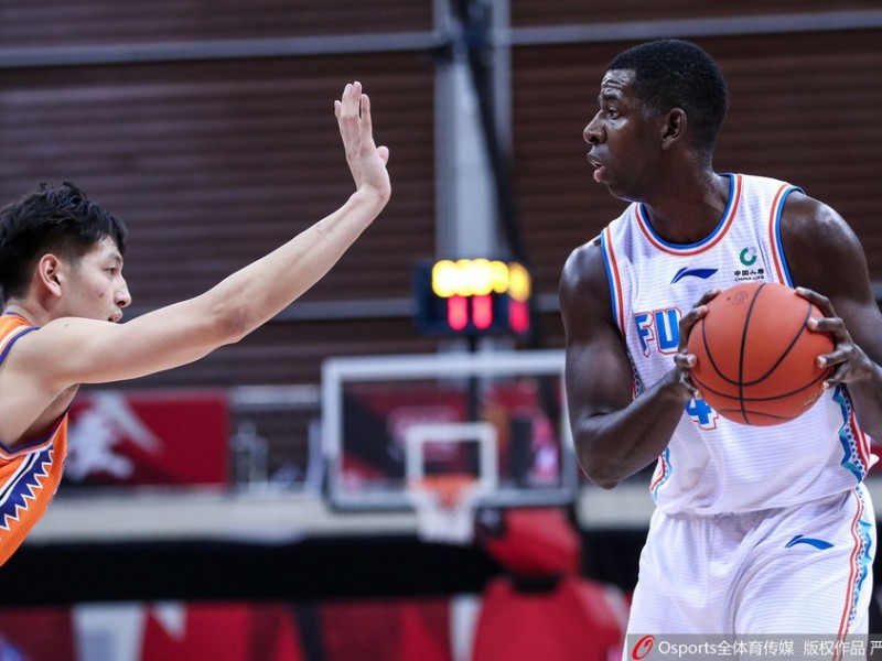 沪上双星闪耀，福建苦战难阻上海连胜步伐