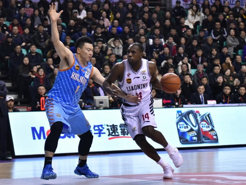 辽疆大战强势双杀卫冕冠军 巴斯韩德君联手摧毁新疆内线