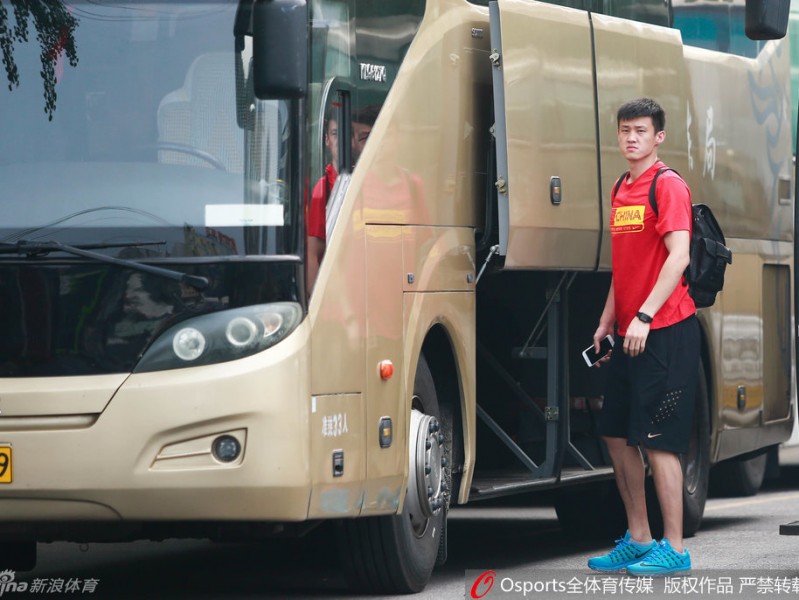 中法男篮宜兴对抗赛前瞻：宫鲁鸣挂帅众将出征，逆转取胜显强队风范