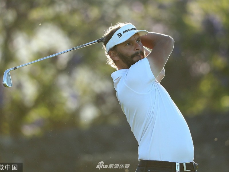 吴阿顺欧巡赛场奋勇挥杆，中国力量闪耀特内里费