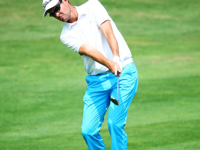 挥杆之间定格高球魅力，方寸球场演绎无限精彩