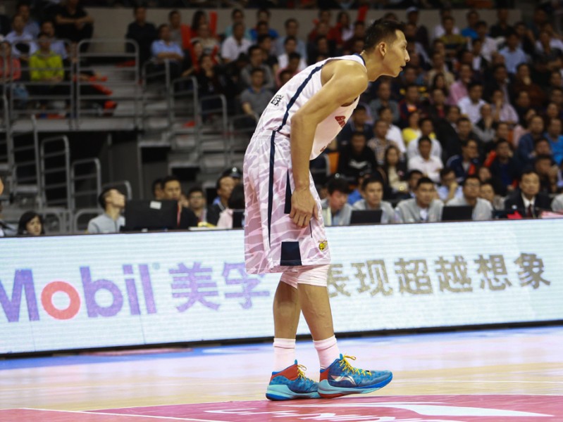 疆粤大战烽火连天，新王加冕背后的铁血与荣耀