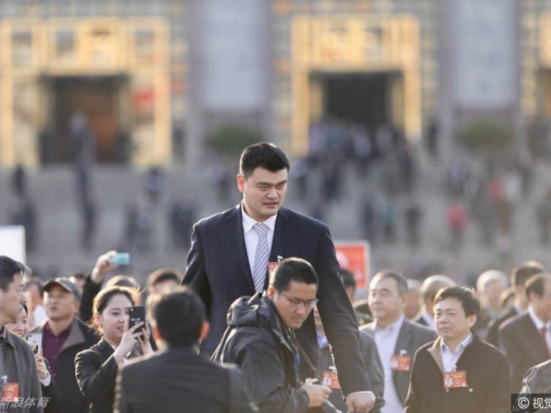 巨人身影后的五年履职路 姚明两会留下深刻足迹