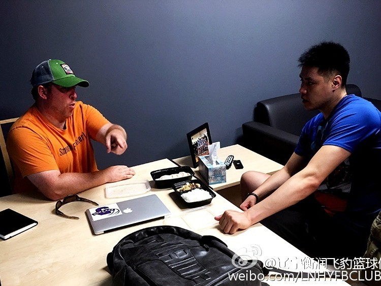 贺天举赴美特训冲击NBA，严苛测试与定制食谱开启追梦之旅