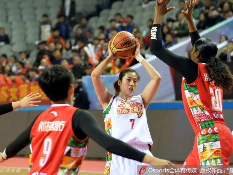 外援火拼与巾帼热血：WCBA赛场惊魂一刻全记录