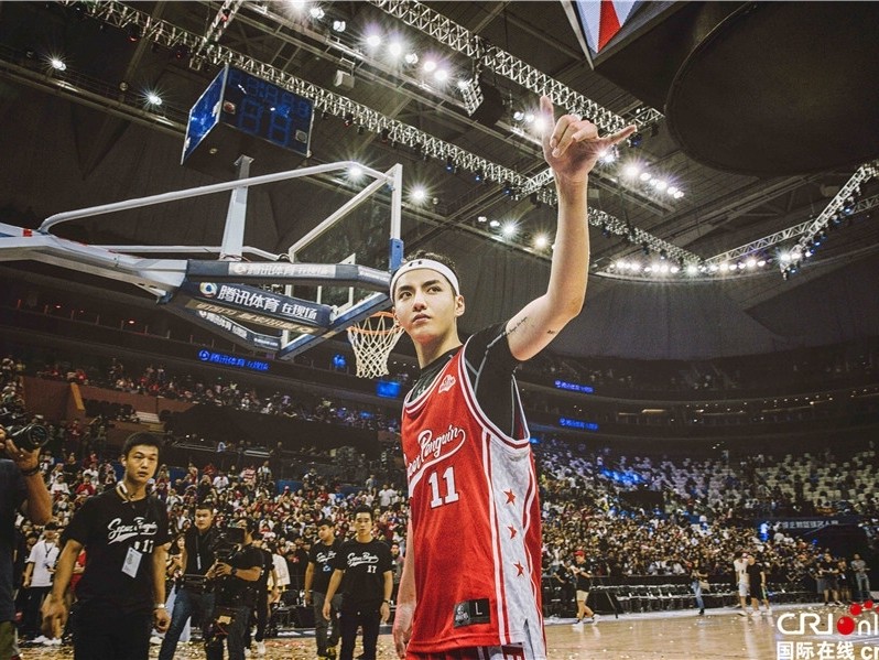 篮球场上的追梦少年：吴亦凡名人赛的高光时刻