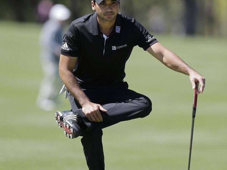 巅峰对决：高尔夫巨星的荣耀与遗憾时刻