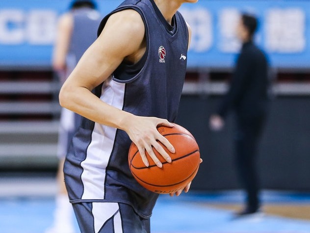 京城寒冬汗水铸利刃·汉密尔顿领衔首钢冲刺季后赛