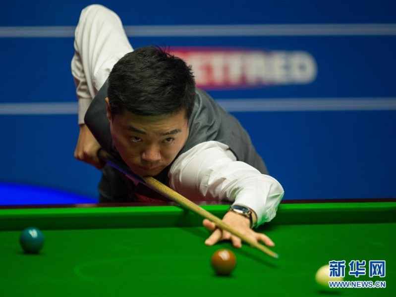 丁俊晖惜败塞尔比：最后一枚蓝球的宿命对决