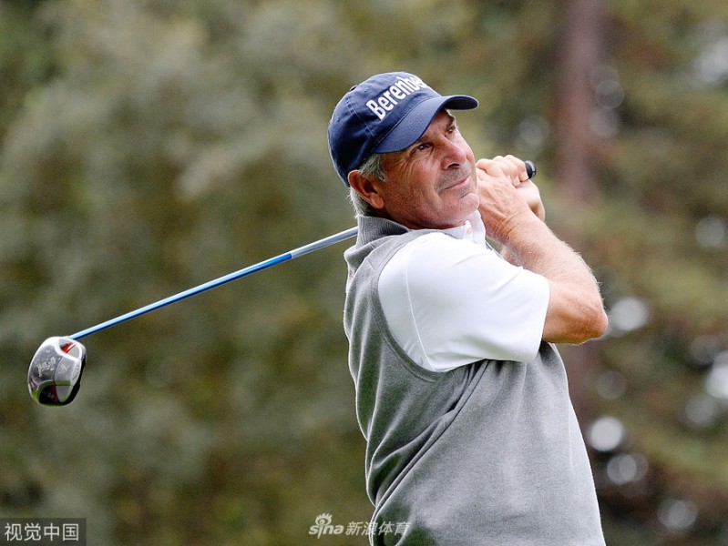 斯内德克尔强势领跑喜互惠公开赛 米克尔森摆脱阴霾紧追不舍