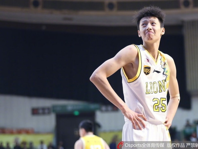 广厦火力全开狂胜同曦，青春风暴缔造八人上双纪录