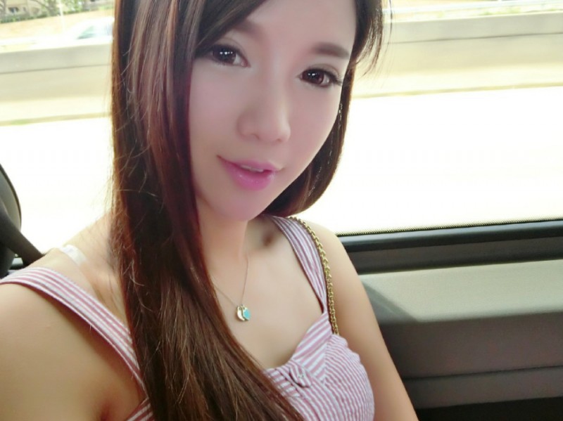 郭艾伦女友王俪婷唯美光影间绽放的青春诗篇