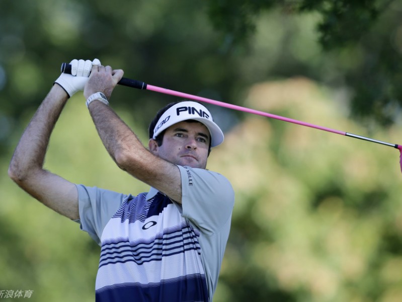 瞬间永恒：高尔夫赛场的精彩救球与大师剪影