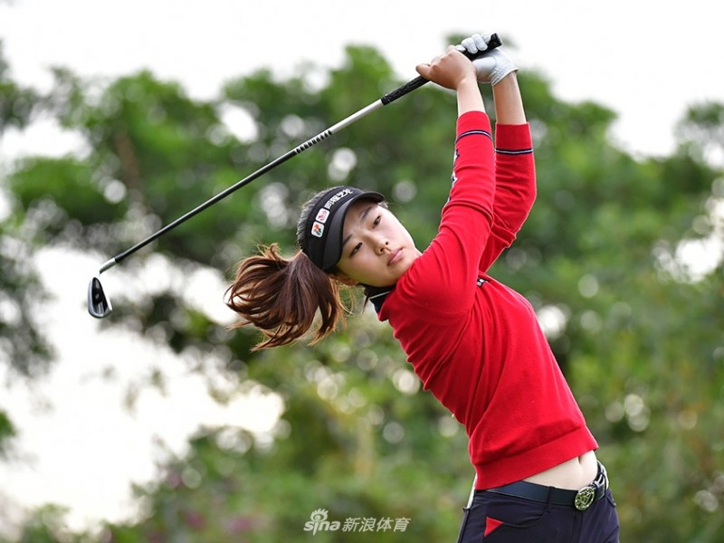 巾帼挥杆狮城记：中国女将的高尔夫荣光之路