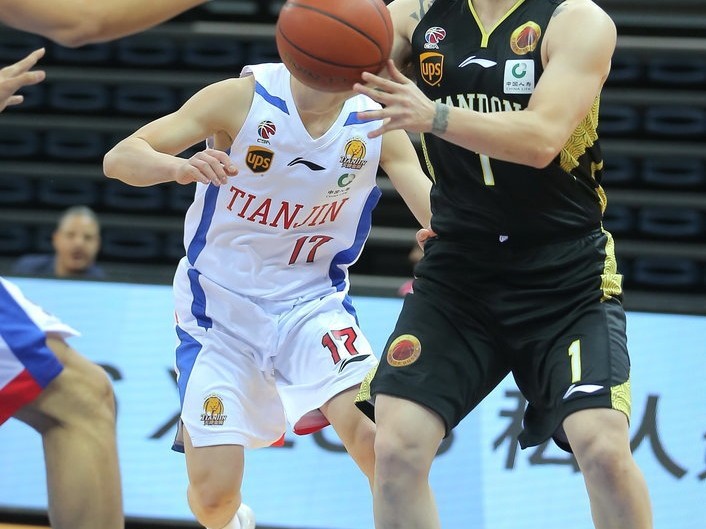 津门虎啸终结齐鲁征程 杰特率天津男篮赛季主场完美收官