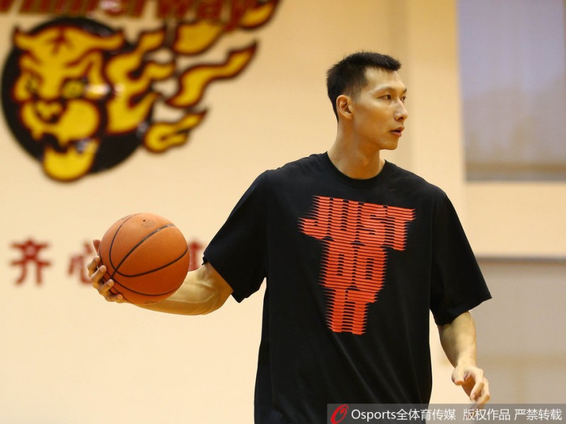 粤媒曝宏远季后赛前最后一练 阿联领衔诸将全力冲刺