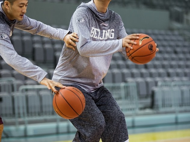 京旅整装待发，翟晓川苦练求突破，刘晓宇伤停添变数